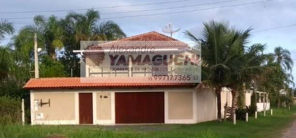 Sobrado à venda, com 4 quartos, 199m²